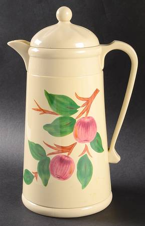 Apple (China,  Apple Backstamp) Plastic Thermos/Carafe & Lid