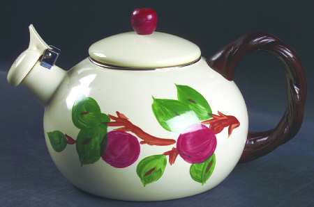 Apple (China,  Apple Backstamp) Metal Kettle & Lid