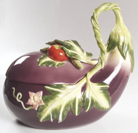 Le Marche Tureen &  Lid