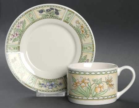 Chantilly Flat Cup & Saucer Set