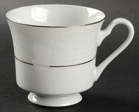 FCC184 Footed Cup