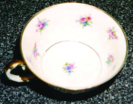 FR217 Footed Cup