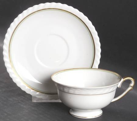 Edelweiss Footed Cup & Saucer Set