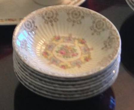 FKT3 Fruit/Dessert (Sauce) Bowl by Franklin Kent (USA)