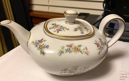 6492 Teapot & Lid
