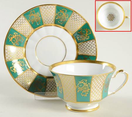 02172 Footed Cup & Saucer Set