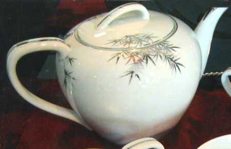 FUY12 Teapot & Lid