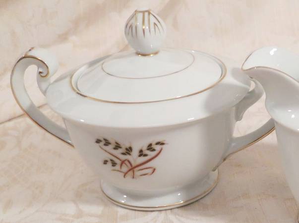 FUK71 Sugar Bowl & Lid