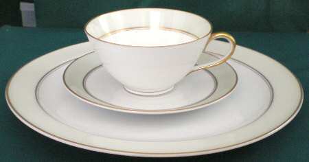 FR270 Flat Cup & Saucer Set