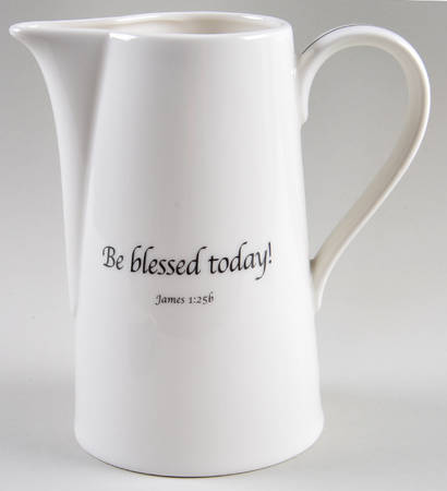 Serveware 32 Oz Pitcher