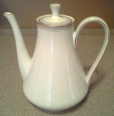2213 Coffee Pot & Lid