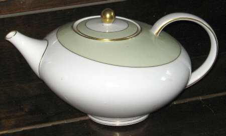 FR275 Teapot & Lid