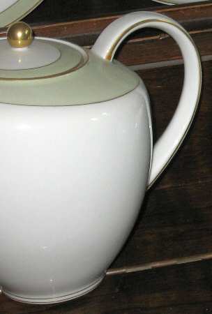 FR275 Coffee Pot & Lid