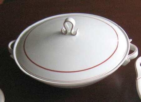 9497 Round Covered Vegetable