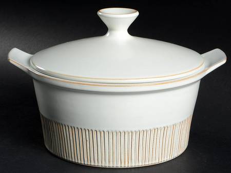 Cleopatra 1.25 Qt Round Covered Casserole