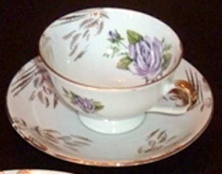 FR287 Footed Cup & Saucer Set