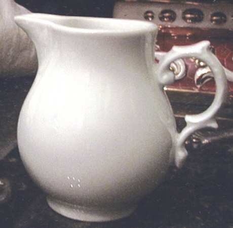 FUR97 Creamer