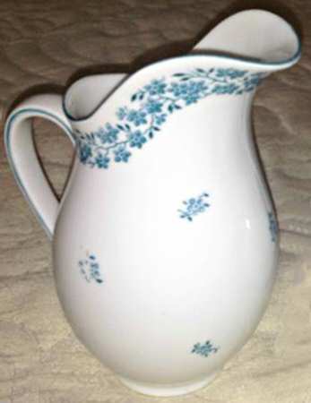 0833 Creamer