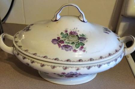 FR322 Tureen &  Lid