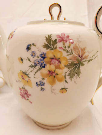FR326 Coffee Pot & Lid