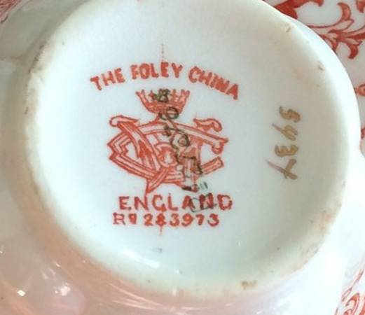 5437 Flat Cup & Saucer Set
