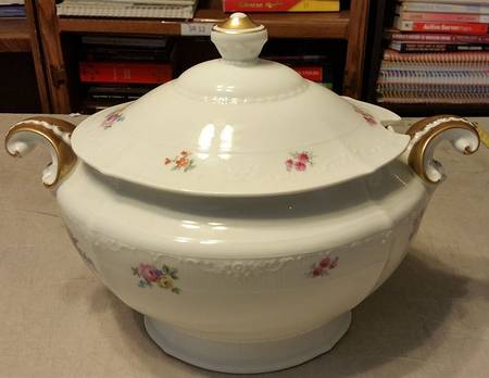 FR338 Lid for Tureen