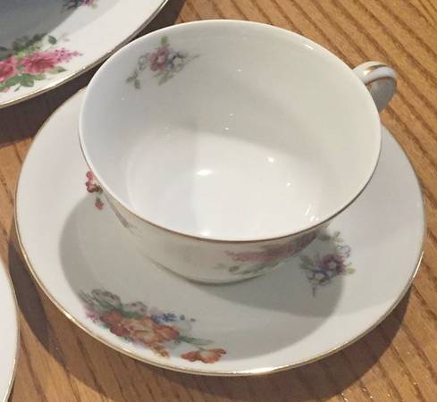 FAJ4 Footed Cup & Saucer Set