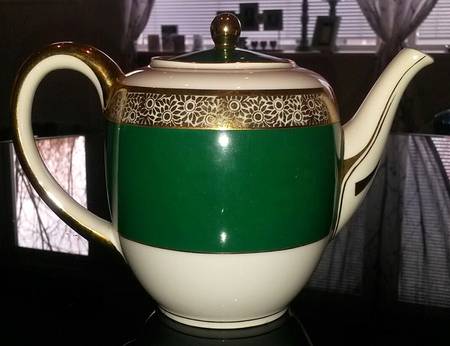 7036 Teapot & Lid