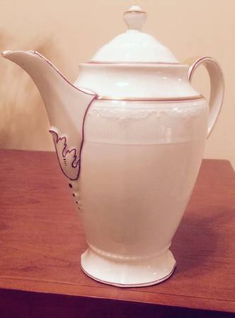 7689 Coffee Pot & Lid