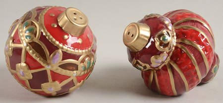 Renaissance Holiday Figural Salt & Pepper Set