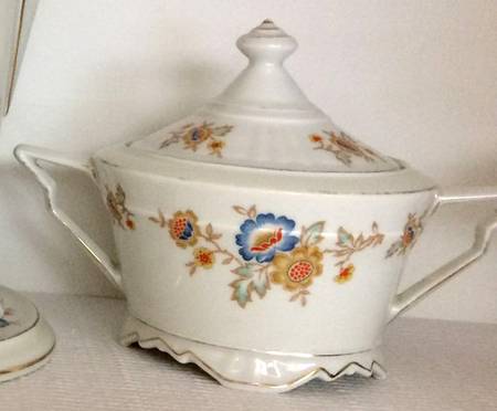 FR347 Sugar Bowl & Lid