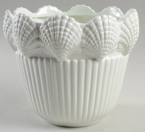 Classic Shell by Fitz and Floyd