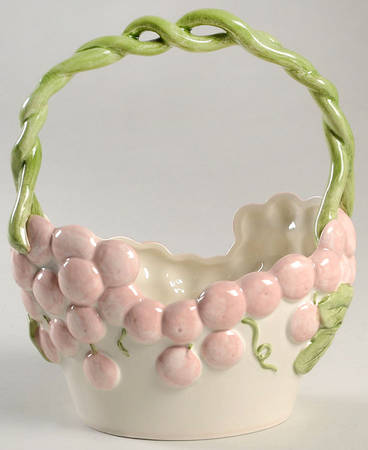 Grape 8" Handled Basket