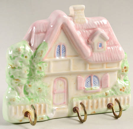 Village Green House Wall Hanging Key Holder