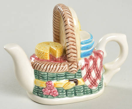 Picnic Baskets Pepper Shaker