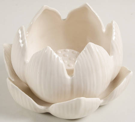 Lotus 5" Ashtray