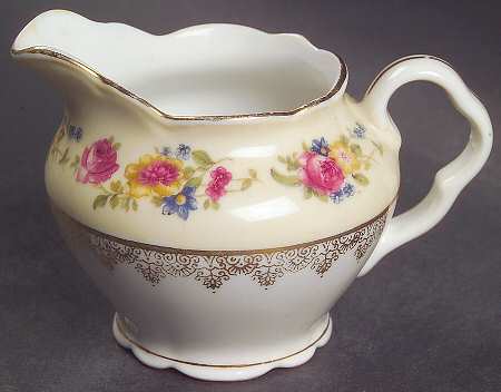 Hostess Mini Creamer by Gold Castle