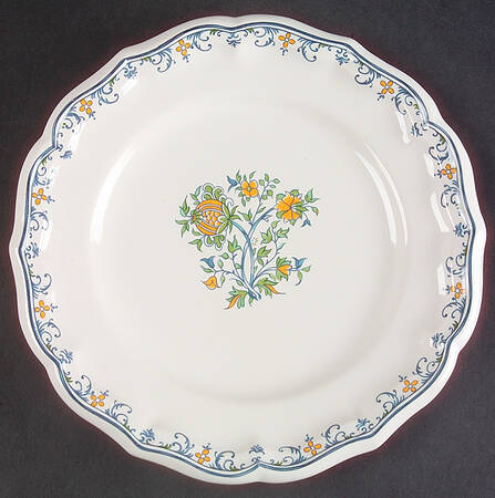 A La Grenade Luncheon Plate