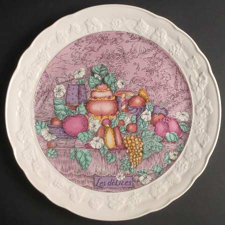 Les Delices Cake Plate