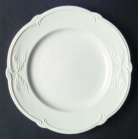 Rocaille (Cream) by Faiencerie De Gien