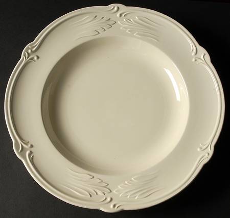 Rocaille (Cream) Deep Round Platter