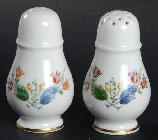 Ischia (Antico Doccia Shape) Salt & Pepper Set