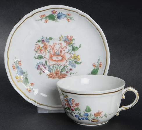 Ischia (Antico Doccia Shape) Flat Cup & Saucer Set