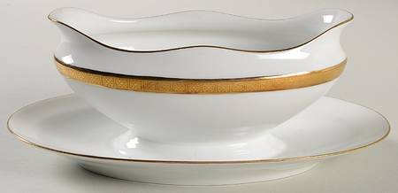 Volga Gravy Boat with Attached Underplate
