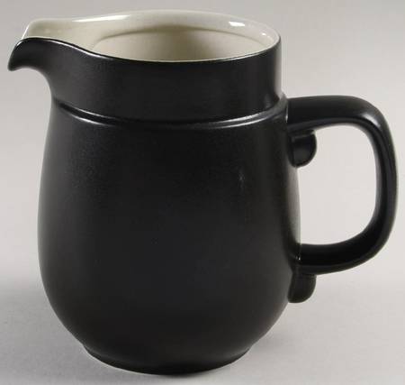 Le Rotisseur 64 Oz Pitcher