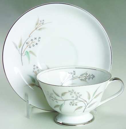 Alyson Footed Cup & Saucer Set