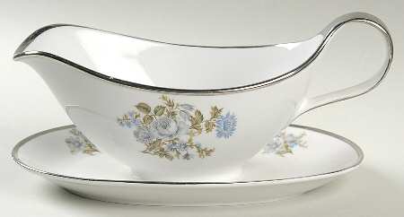 Romance Gravy Boat with Attached Underplate