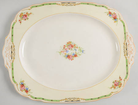 The Astoria 14" Oval Serving Platter