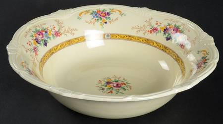 The Beatrice 9" Round Vegetable Bowl