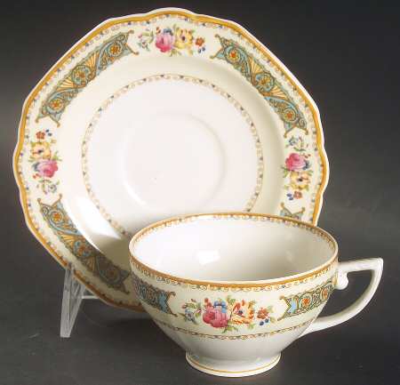 The Charmian Flat Cup & Saucer Set